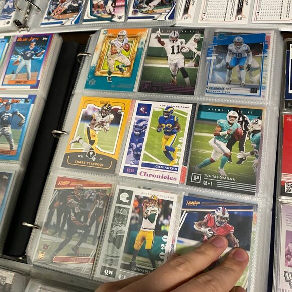 HUGE ROOKIE TRADING CARD LOT - Hundreds of Modern Rookie Cards - Many Sports - Picture 10 of 16